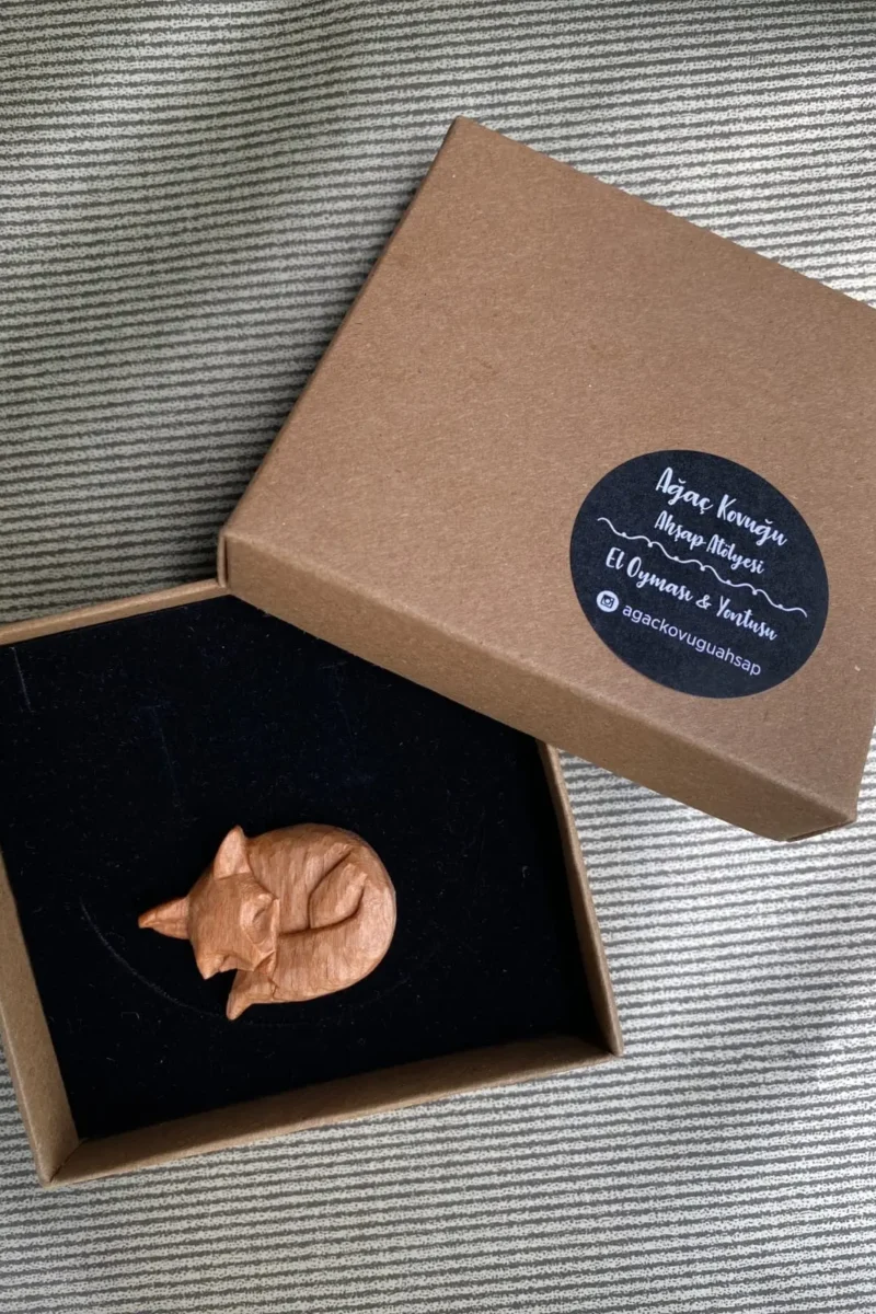 El Oması-Broş-Tilki